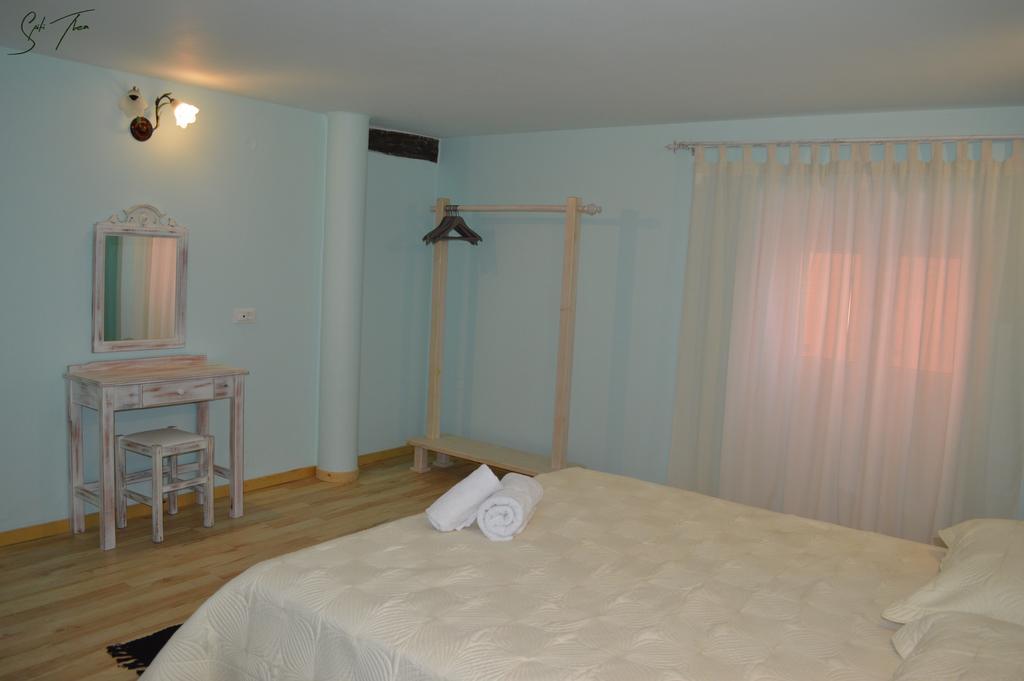 Spiti Thea Apartment Makrades Bagian luar foto
